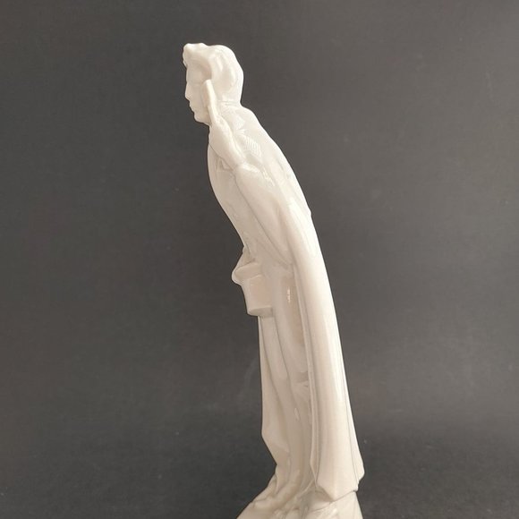 Vintage German Taube Porcelain Victorian Courting Bowing Male Figurine - Picture 6 of 10